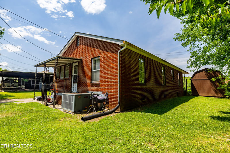 712 E Lincoln Rd, Maryville, TN 37804