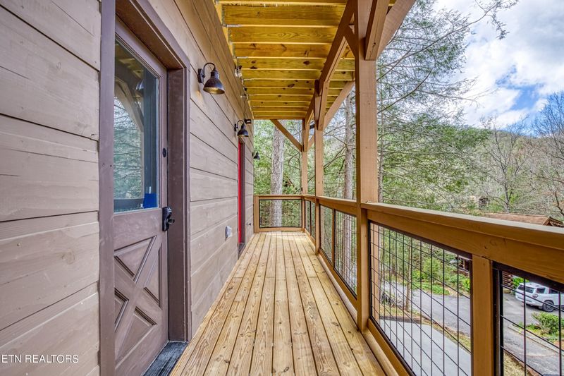 712 Golden Eagle Way, Pigeon Forge, TN 37863