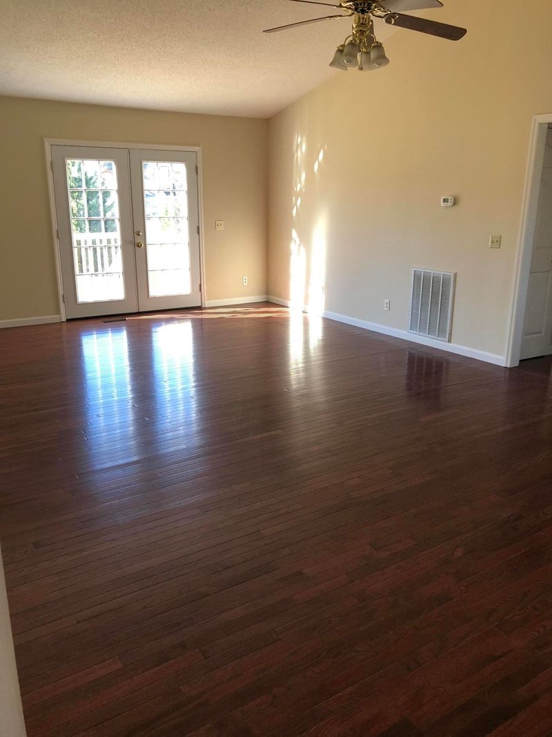 712 Harren Ct, Etowah, TN 37331