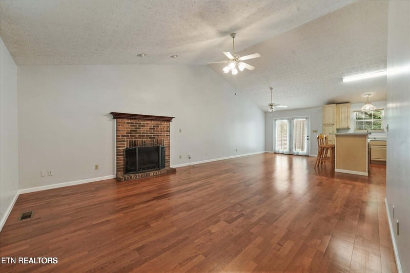 712 Kimbee Rd, Knoxville, TN 37923