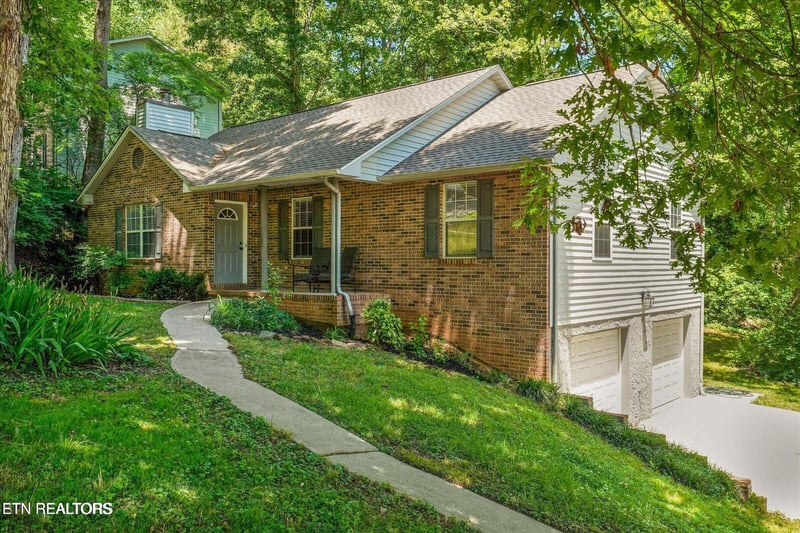 712 Kimbee Rd, Knoxville, TN 37923