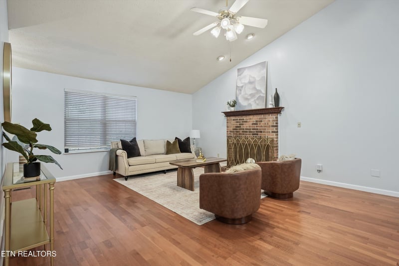 712 Kimbee Rd, Knoxville, TN 37923