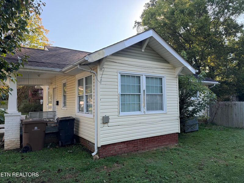 712 Radford Pl, Knoxville, TN 37917