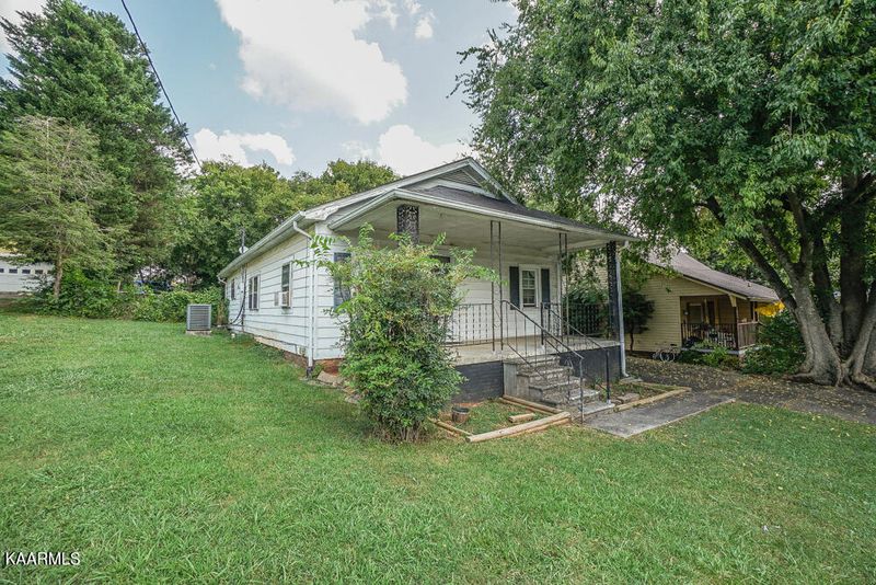 712 S Everett High Rd, Maryville, TN 37804