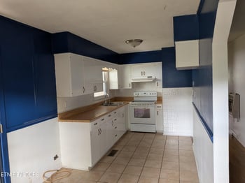 712 W Walden St, Lafollette, TN 37766
