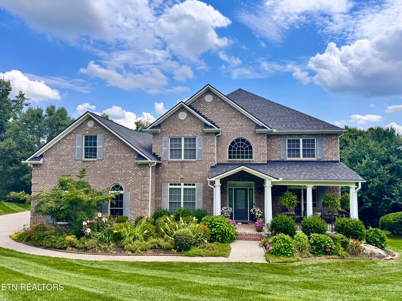 712 Whispering Hills Ln, Knoxville, TN 37934