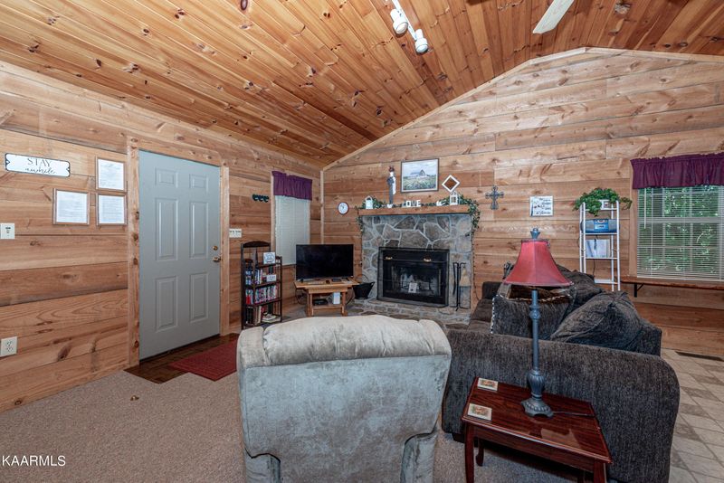7120 E Lamar Alexander Pkwy, Townsend, TN 37882