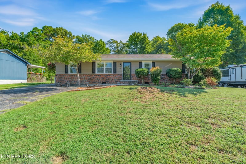 7120 Hurst Ln, Knoxville, TN 37918