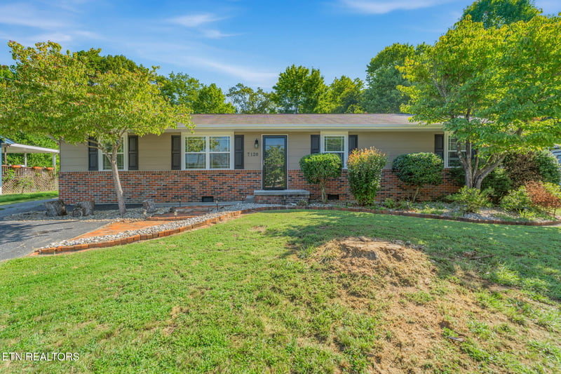 7120 Hurst Ln, Knoxville, TN 37918
