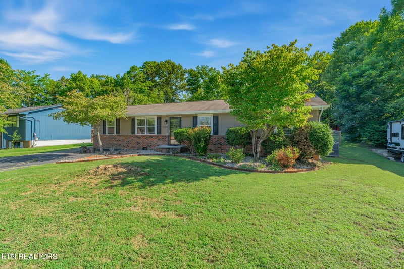 7120 Hurst Ln, Knoxville, TN 37918
