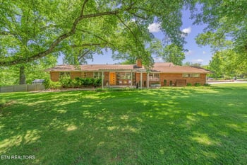 7121 Downing Dr, Knoxville, TN 37909