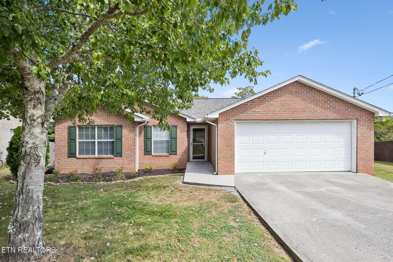 7122 Majors Landing Ln, Corryton, TN 37721