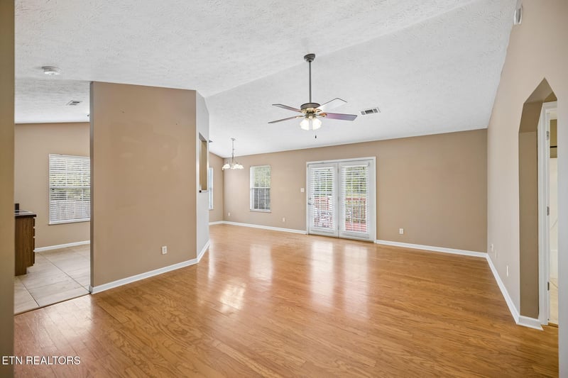 7122 Majors Landing Ln, Corryton, TN 37721