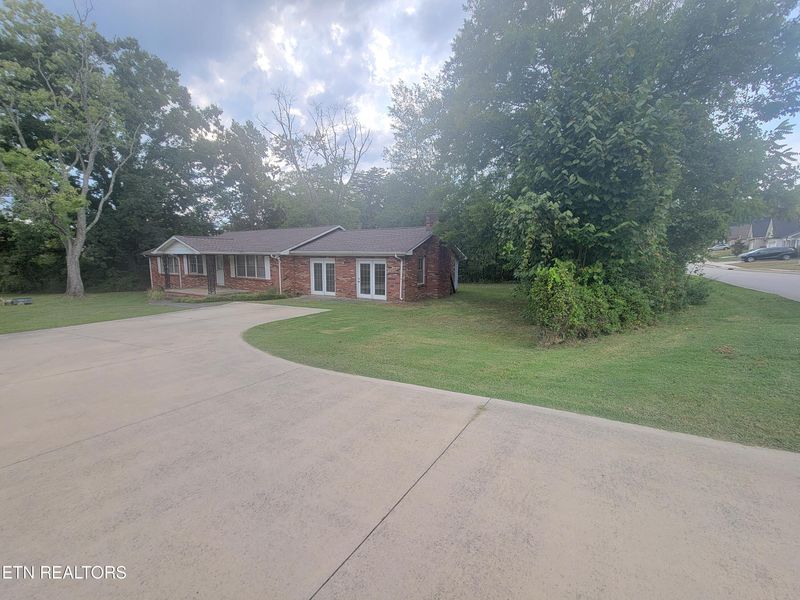 7123 Ball Rd, Knoxville, TN 37931