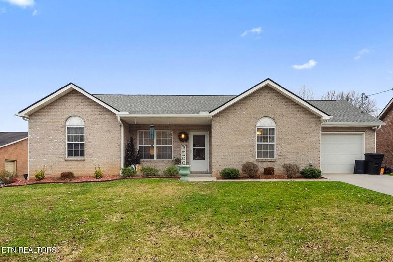 7124 Calgary Dr, Corryton, TN 37721