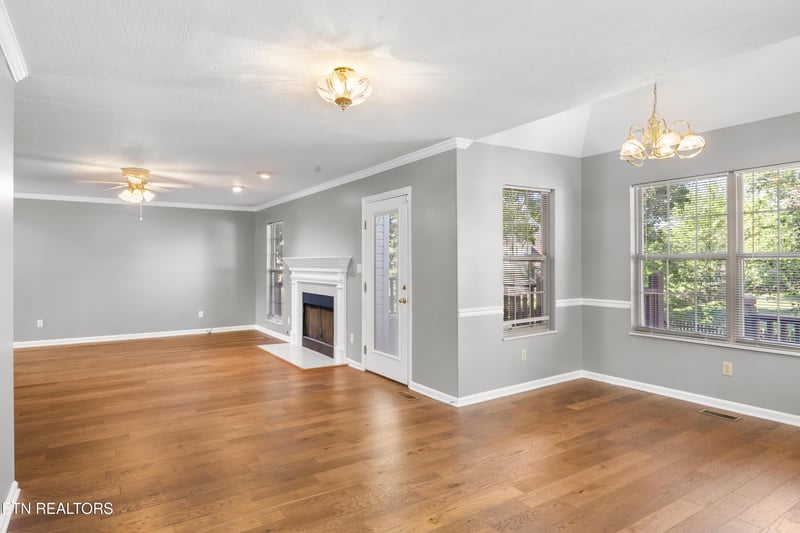 7128 Royal Springs Blvd, Knoxville, TN 37918