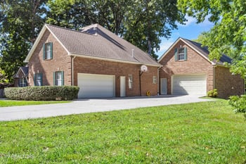 7128 Royal Springs Blvd, Knoxville, TN 37918