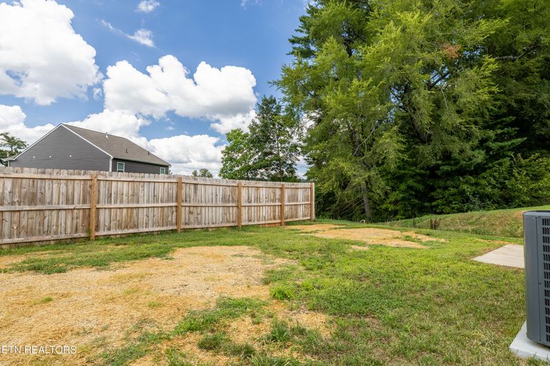 7129 Dusty Rose Ln, Knoxville, TN 37921