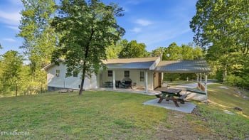 713 Shaddon Rd, Tellico Plains, TN 37385
