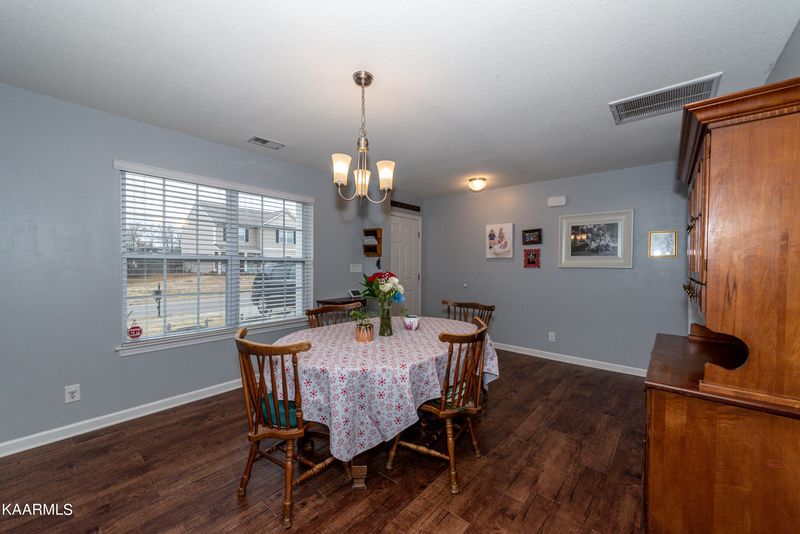 7132 Lawgiver Cir, Corryton, TN 37721