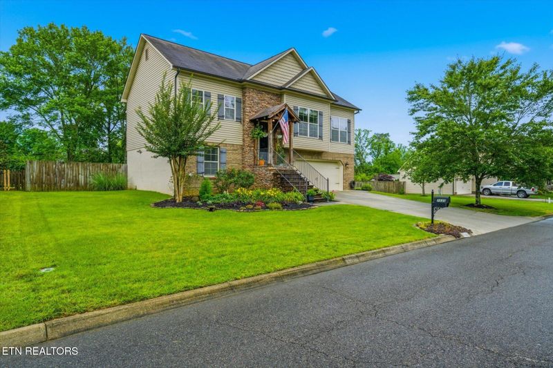 7133 Grizzly Creek Ln, Powell, TN 37849