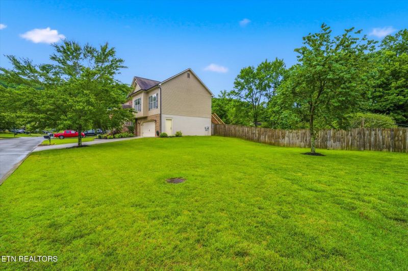 7133 Grizzly Creek Ln, Powell, TN 37849