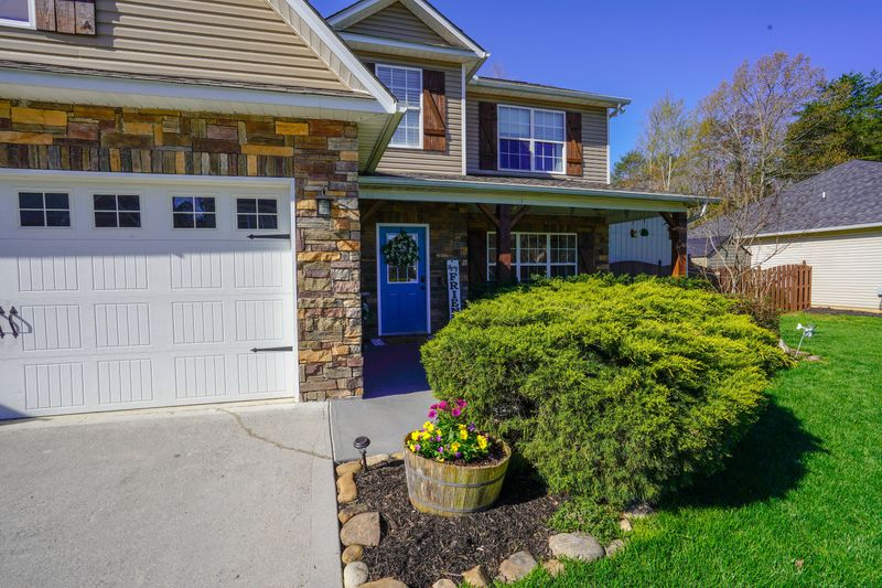 7137 Jackson Morgan, Powell, TN 37849