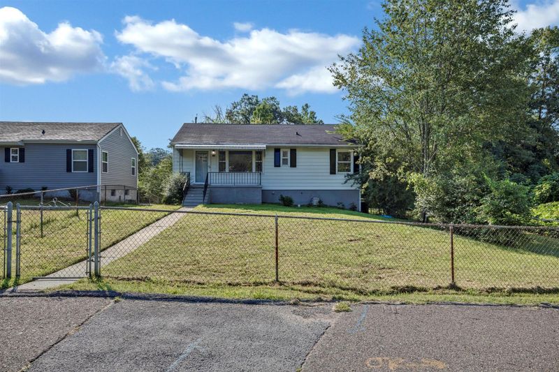 714 E Springdale Ave, Knoxville, TN 37917