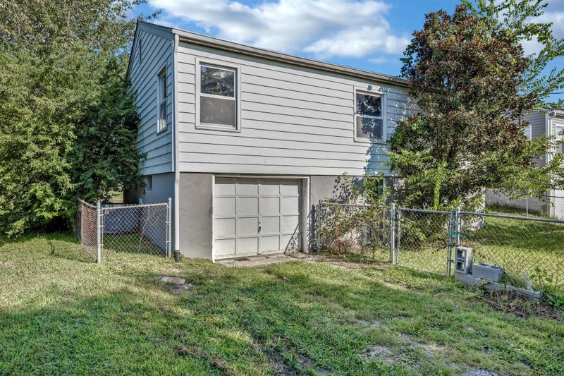 714 E Springdale Ave, Knoxville, TN 37917