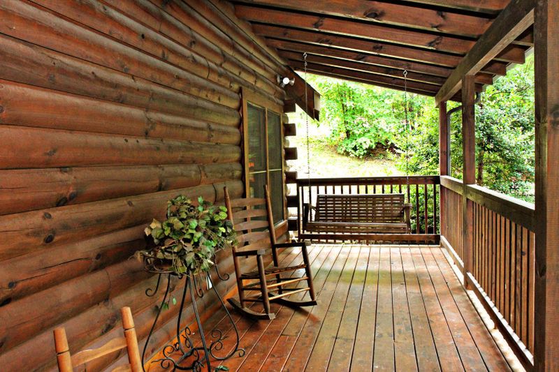 714 Harrier Ct Way, Pigeon Forge, TN 37863