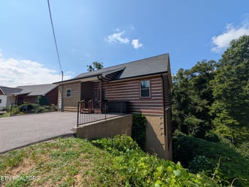 714 Old Ridge Rd, Gatlinburg, TN 37738