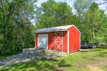 714 Pow Camp Rd, Crossville, TN 38572