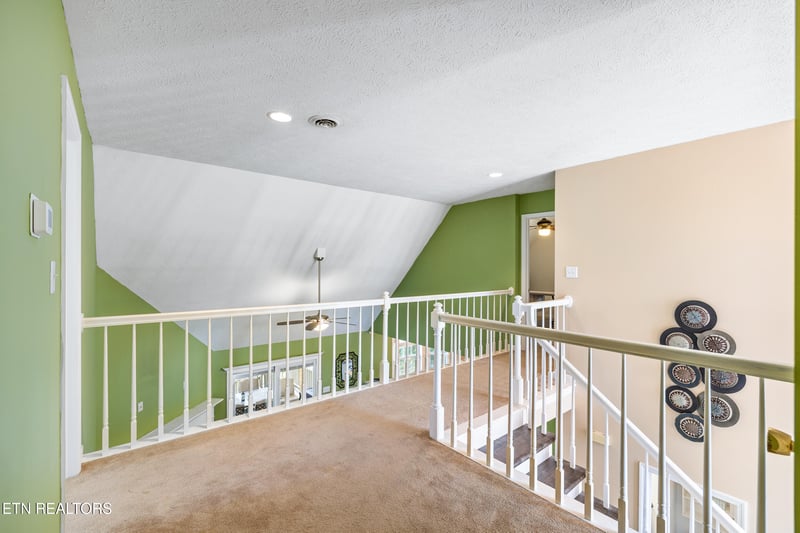 714 Timbercrest Dr, Clinton, TN 37716