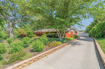 7141 Wellington Dr, Knoxville, TN 37919