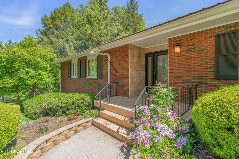 7141 Wellington Dr, Knoxville, TN 37919