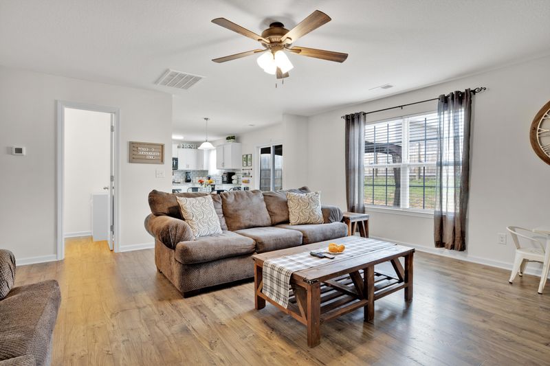 7143 Forest Willow Ln, Corryton, TN 37721