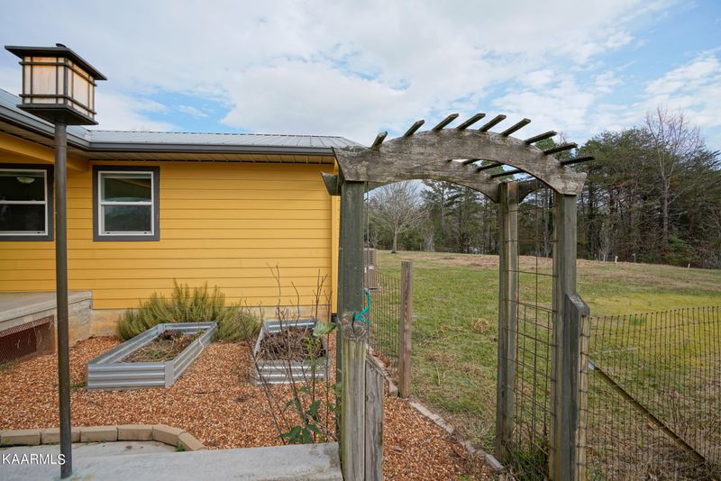 715 - 721 Little Dogwood Rd, Kingston, TN 37763