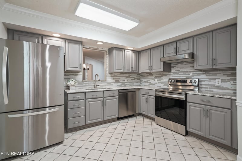 715 Cedar Ln #107, Knoxville, TN 37912