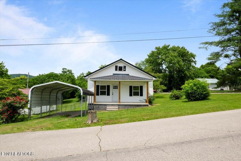 715 E Kentucky Ave, Lafollette, TN 37766