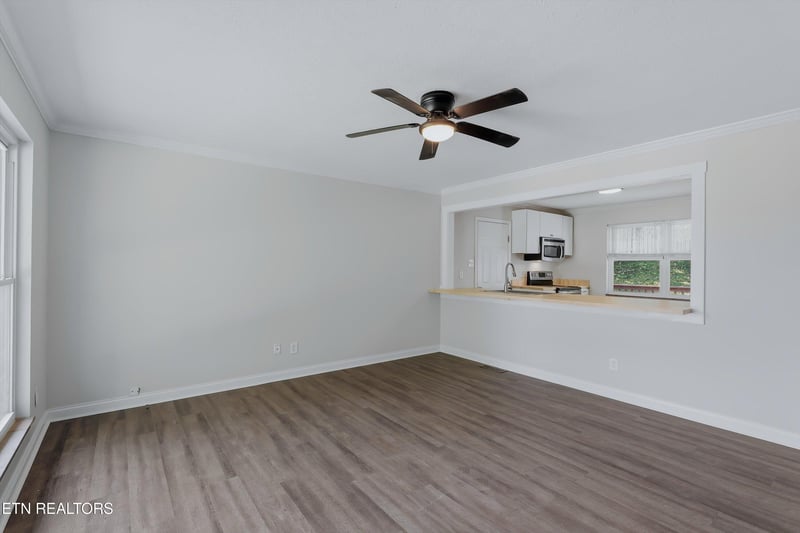 715 Lake Mill Ln, Knoxville, TN 37934