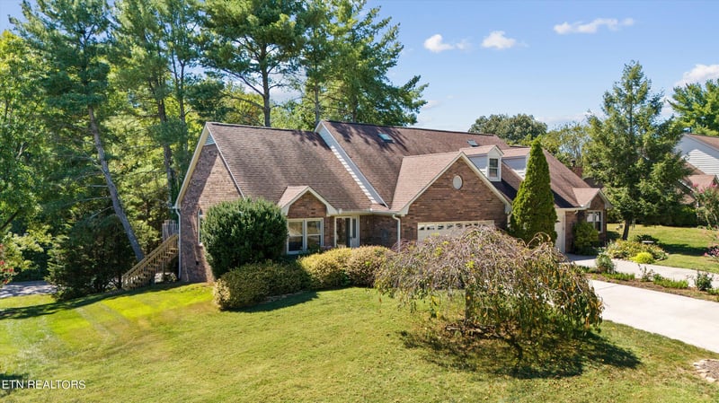 715 Landing Ln, Knoxville, TN 37934