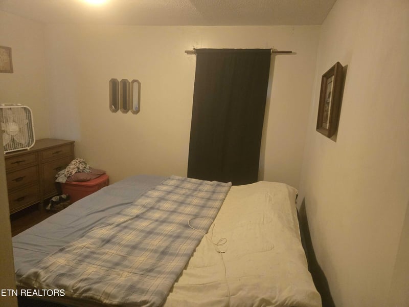 715 Lincoln Ave, Morristown, TN 37813