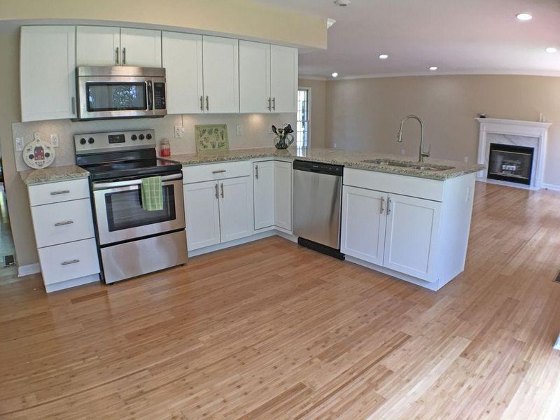 715 Marlin Ln, Clinton, TN 37716