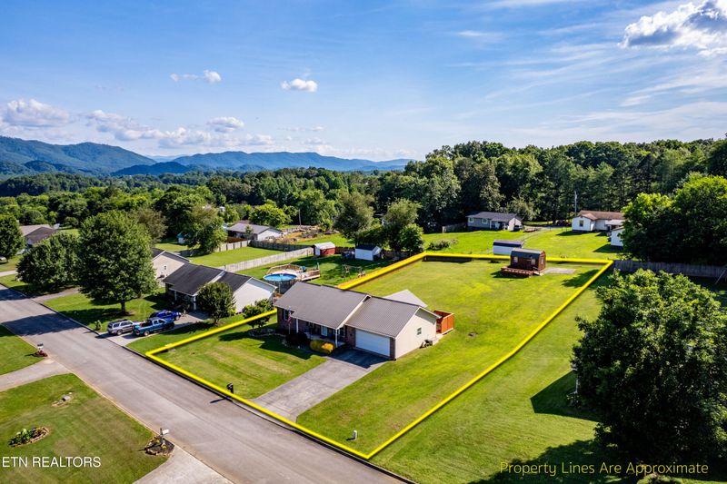 715 Meadow Rg, Walland, TN 37886