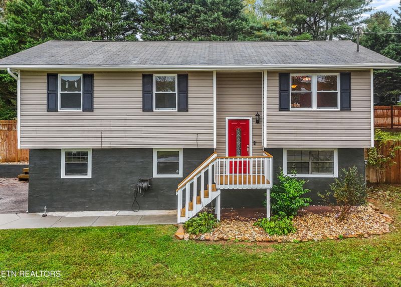 715 Winston Dr, Seymour, TN 37865
