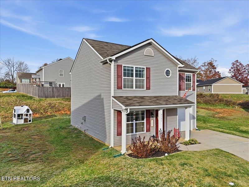 7151 Forest Willow Ln, Corryton, TN 37721