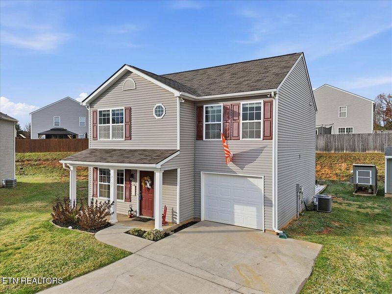 7151 Forest Willow Ln, Corryton, TN 37721