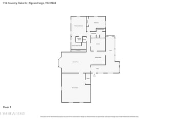 716 Country Oaks Dr, Pigeon Forge, TN 37863