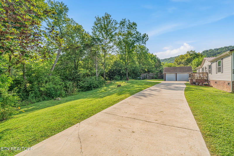 716 E Beaver Creek Dr, Knoxville, TN 37918
