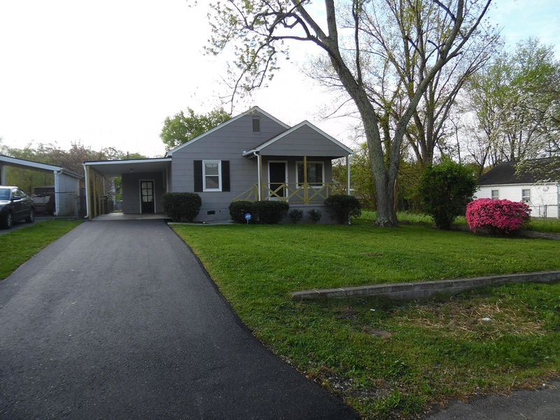 716 E E Caldwell Ave, Knoxville, TN 37917